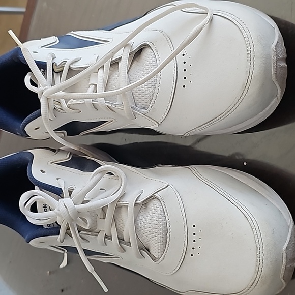 Mens Reeboks - Picture 1 of 6